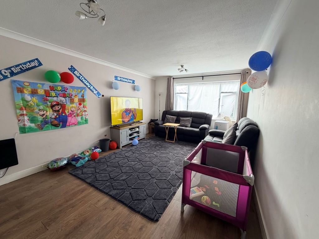 Property photo 3 of 16