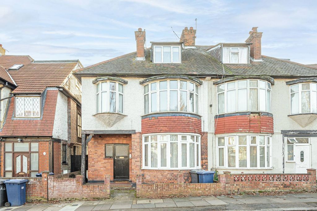 Property photo 1 of 7