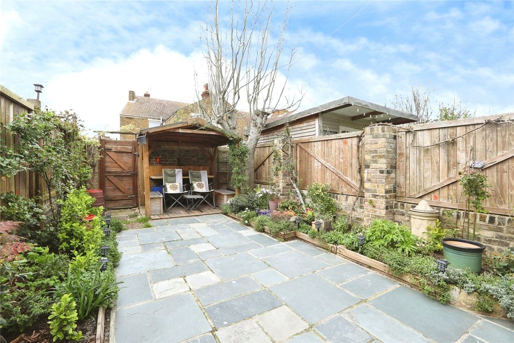Property photo 3 of 17 Picture No. 09