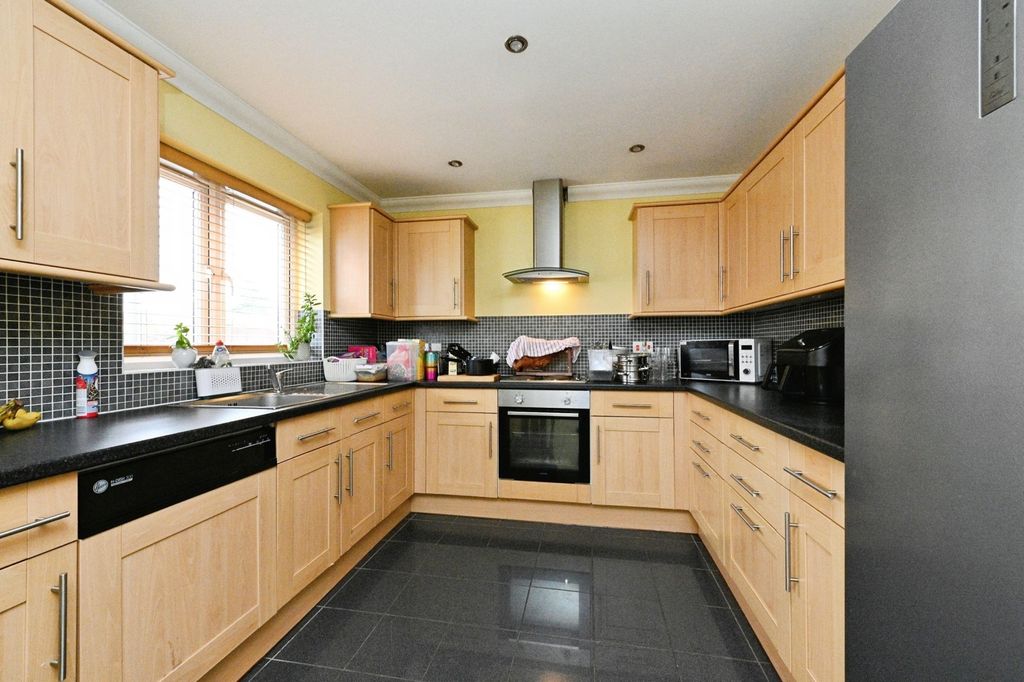 Property photo 3 of 20 Photo