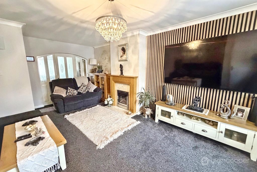 Property photo 3 of 19 5035894