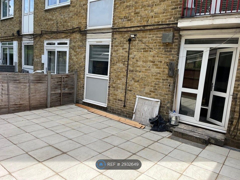 Property photo 2 of 11 Garden