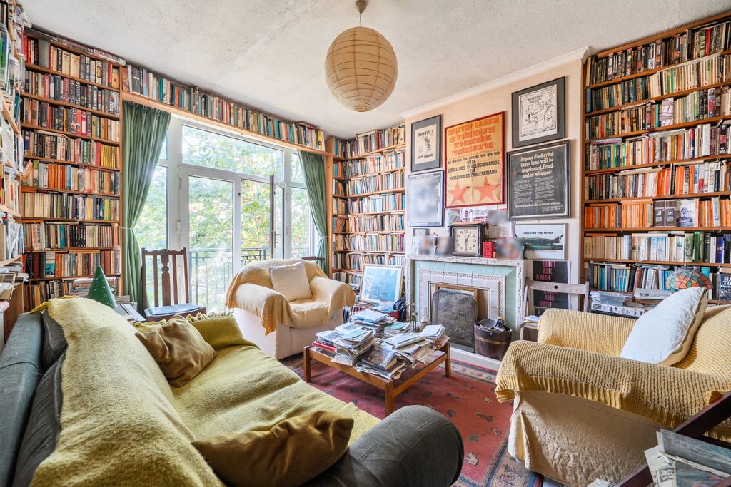 Property photo 2 of 9 1671451