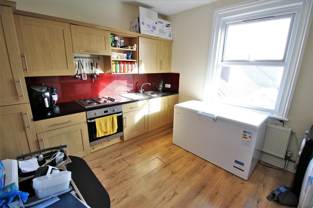 Property photo 3 of 5