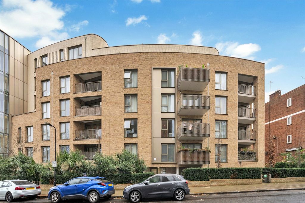 Property photo 2 of 8 Picture No. 15