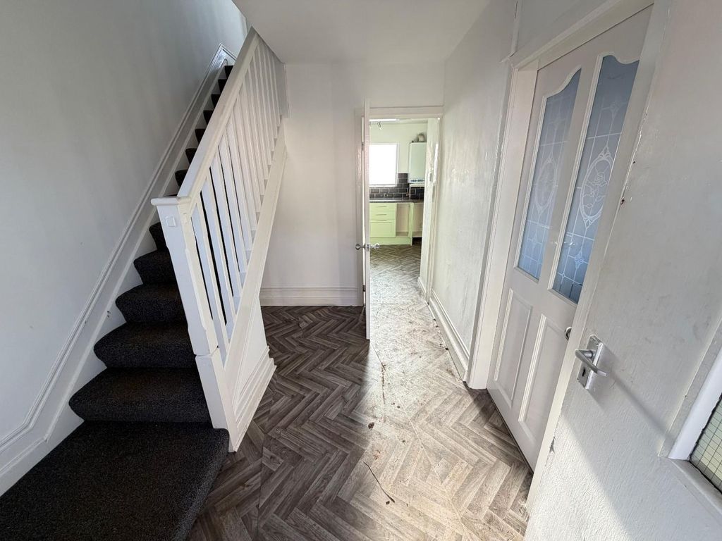 Property photo 2 of 16 Hall