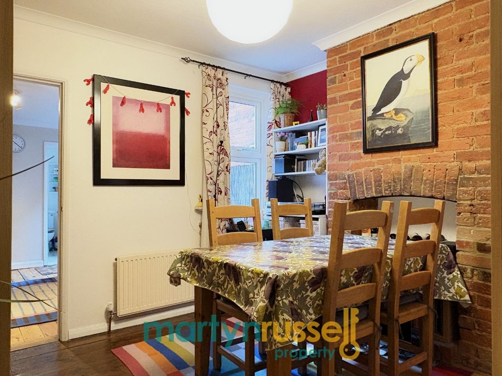 Property photo 3 of 14 4645463