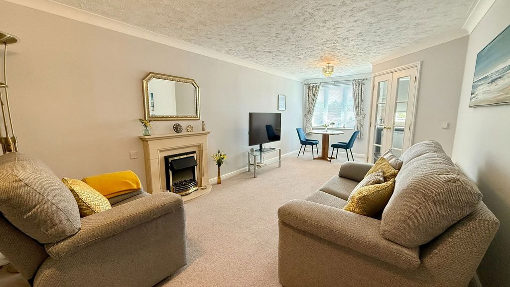 Property photo 2 of 11
