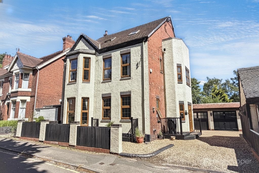 6 bed detached house for saleKing Edward Road, Nuneaton CV11