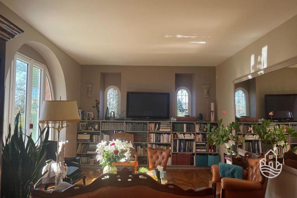 Property photo 3 of 19 03Gildc6504694P1169d7B215Bfd1d