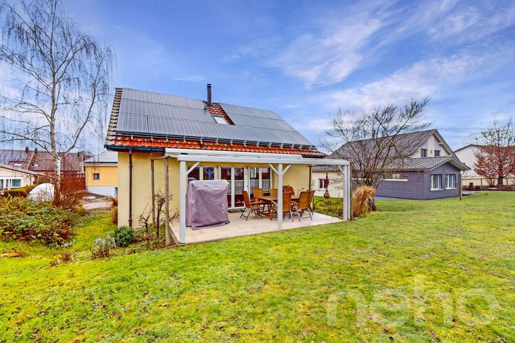 Property photo 1 of 12