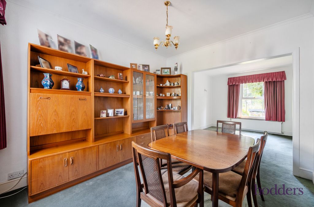 Property photo 2 of 20 Befda7ce-6E71-474...