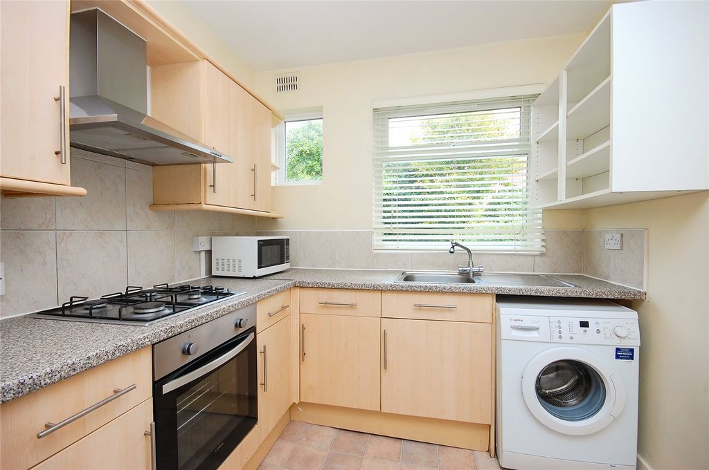 Property photo 3 of 8 Picture No. 16