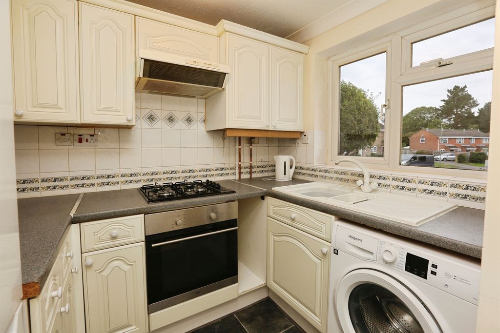 Property photo 2 of 12