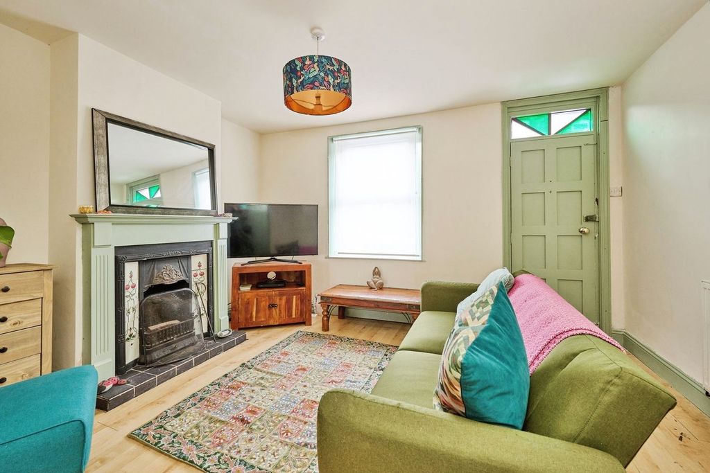 Property photo 3 of 14