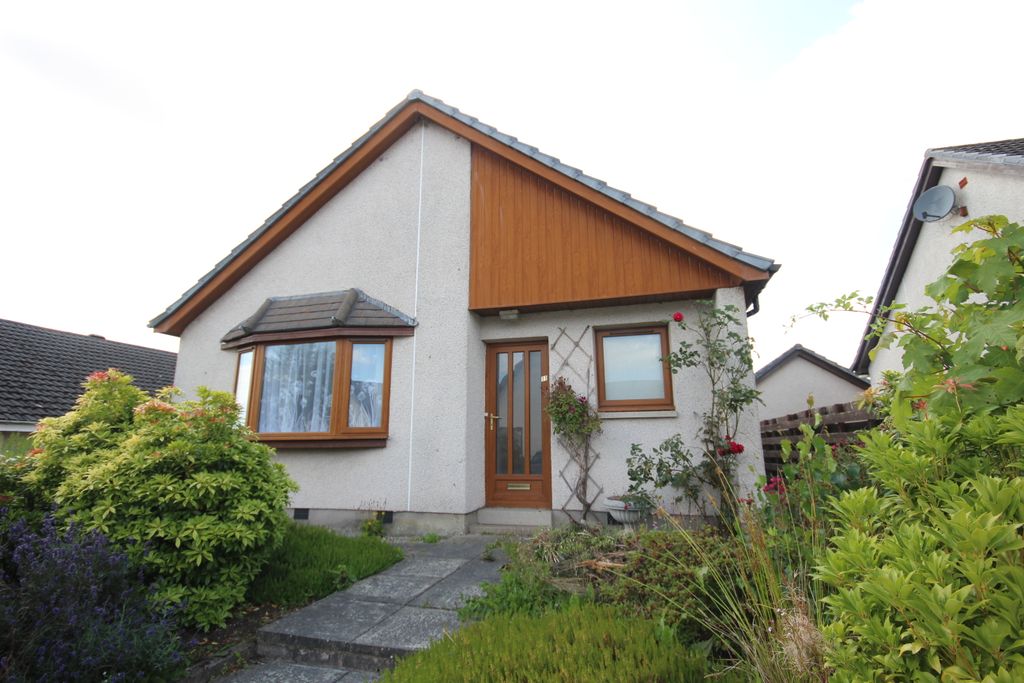 Property photo 1 of 17
