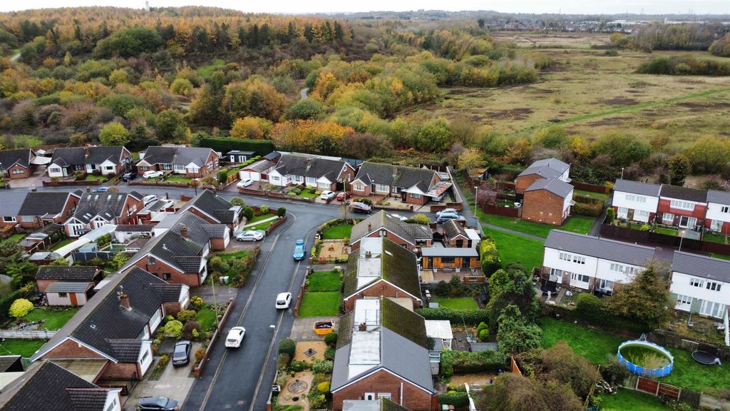 Property photo 2 of 19 Cranshaw Avenue, For Sale