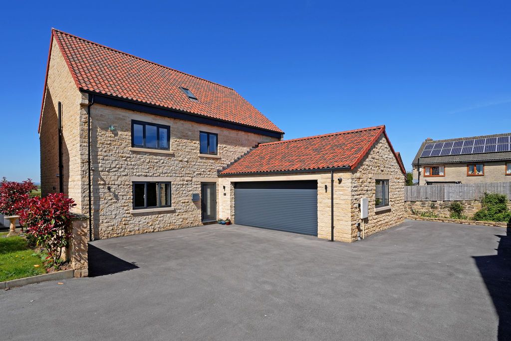 Property photo 1 of 46 Front External