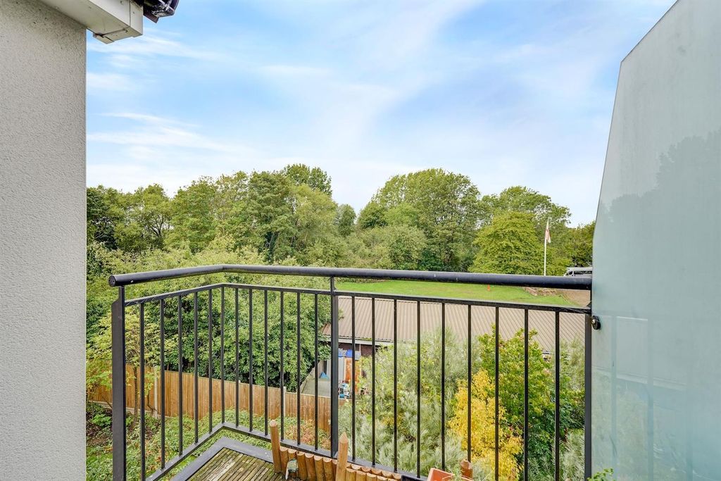 Property photo 3 of 15 11-08Cbjus01553-Medium.Jpg