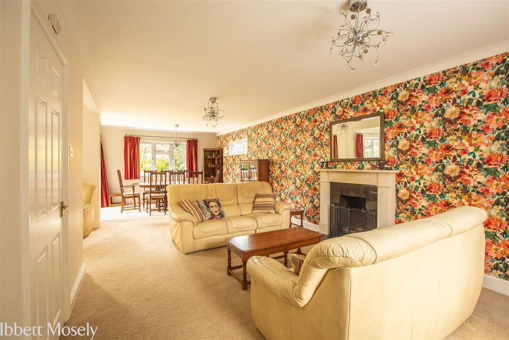 Property photo 2 of 32 20261007-12 Egdean Walk-1.Jpg