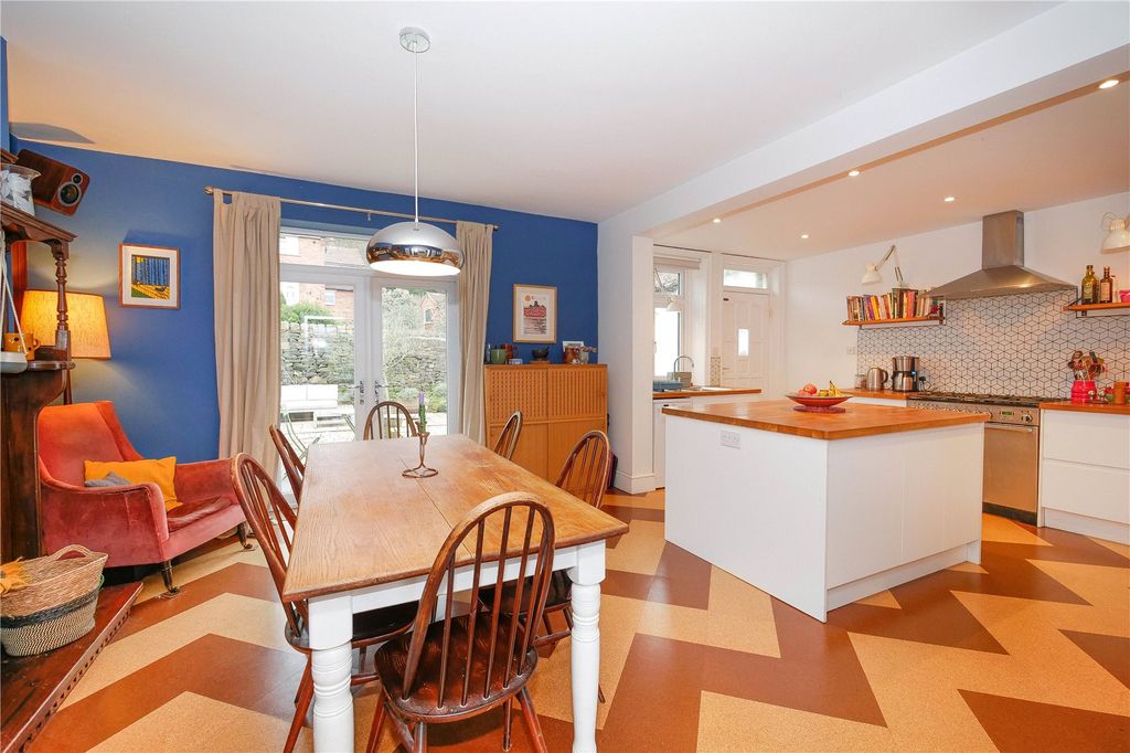 Property photo 3 of 27 Picture No. 21