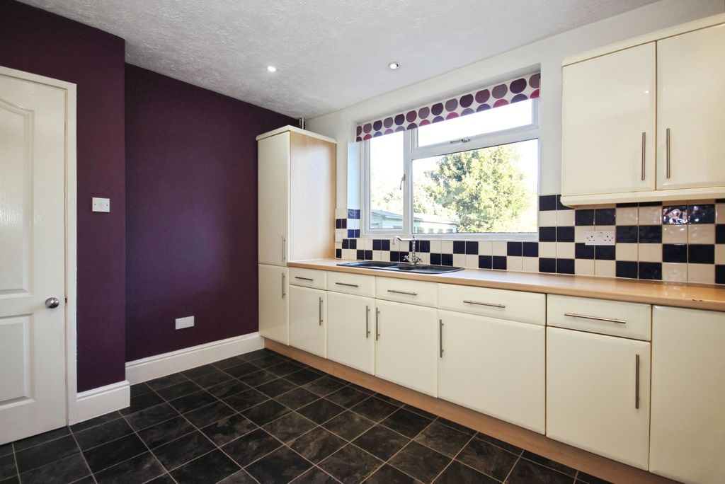 Property photo 3 of 19 Pbox-Img.Jpg