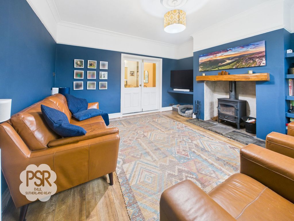Property photo 2 of 33