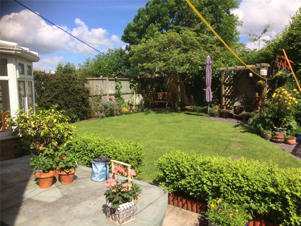 Property photo 3 of 23 Picture No. 24