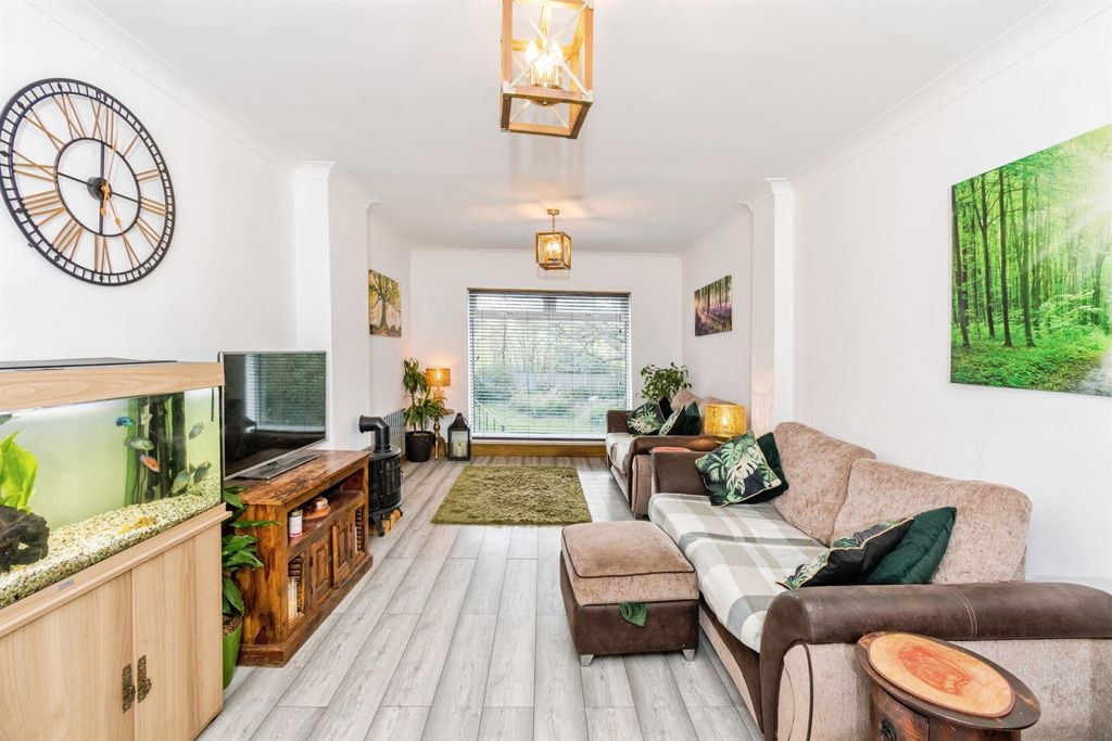 Property photo 3 of 24