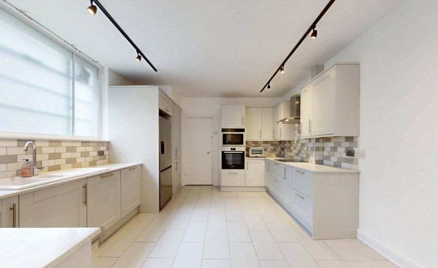 Property photo 3 of 11 Picture No. 06