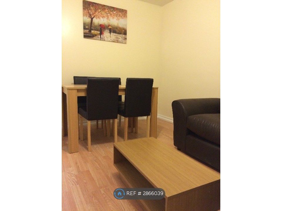 Property photo 2 of 22 Living Room 1