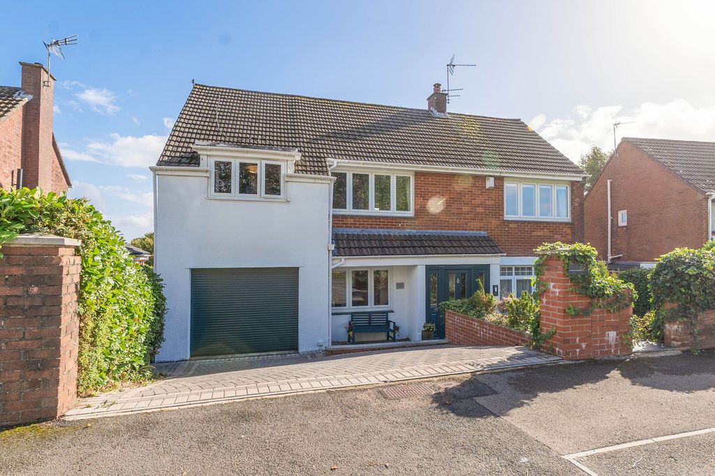 Property photo 1 of 36