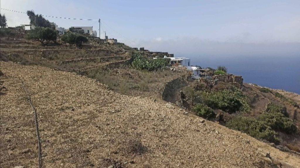 Property photo 1 of 4 Exceptional Investment Opportunity In Folegandros