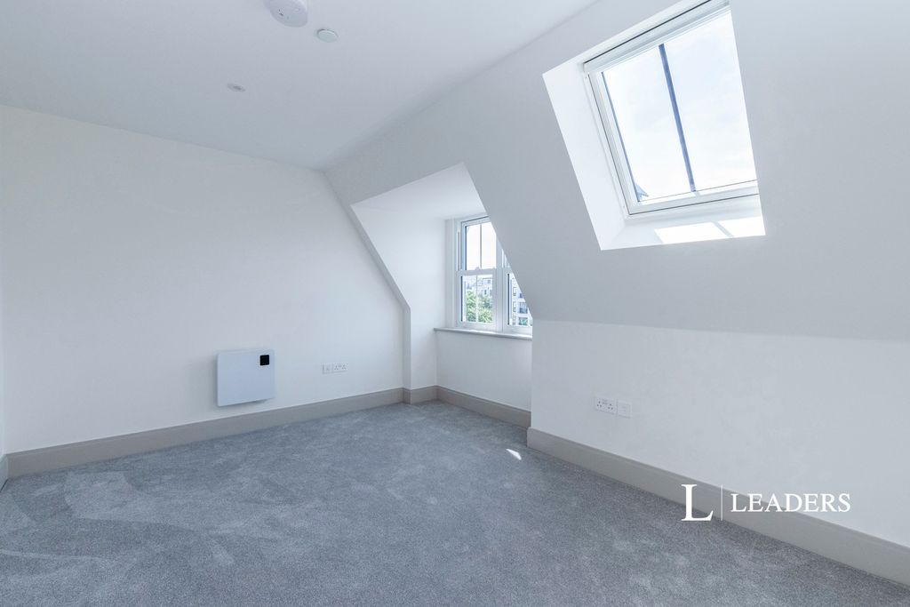 Property photo 3 of 15 Pbox-Img.Jpg
