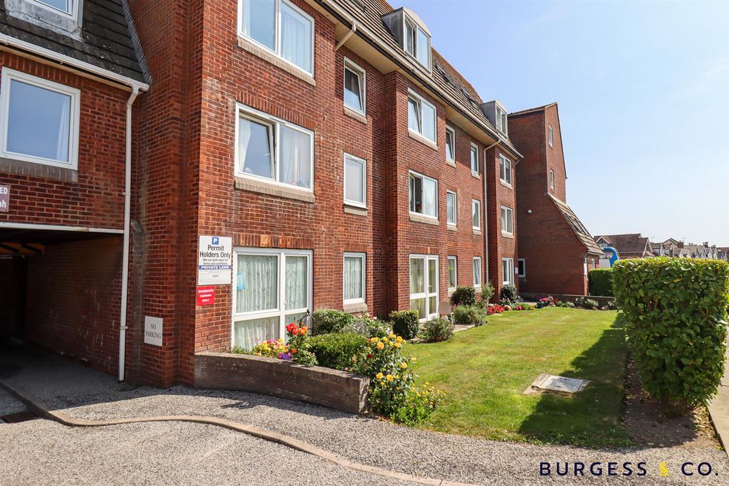 Property photo 1 of 8 Front.Jpg