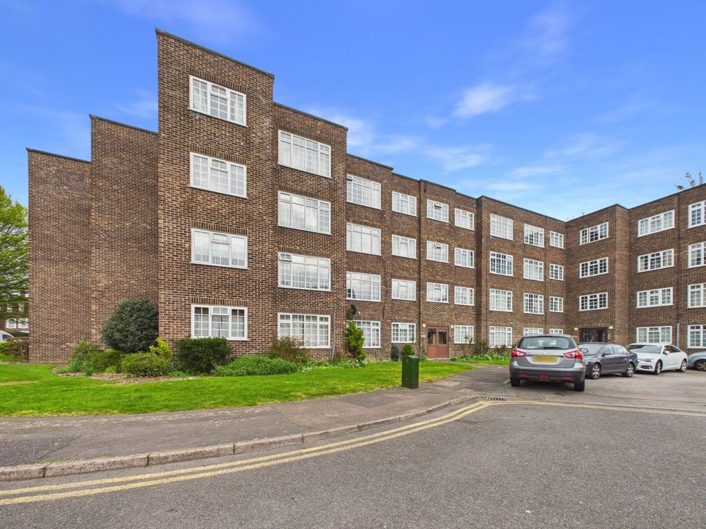 Property photo 1 of 10 Front