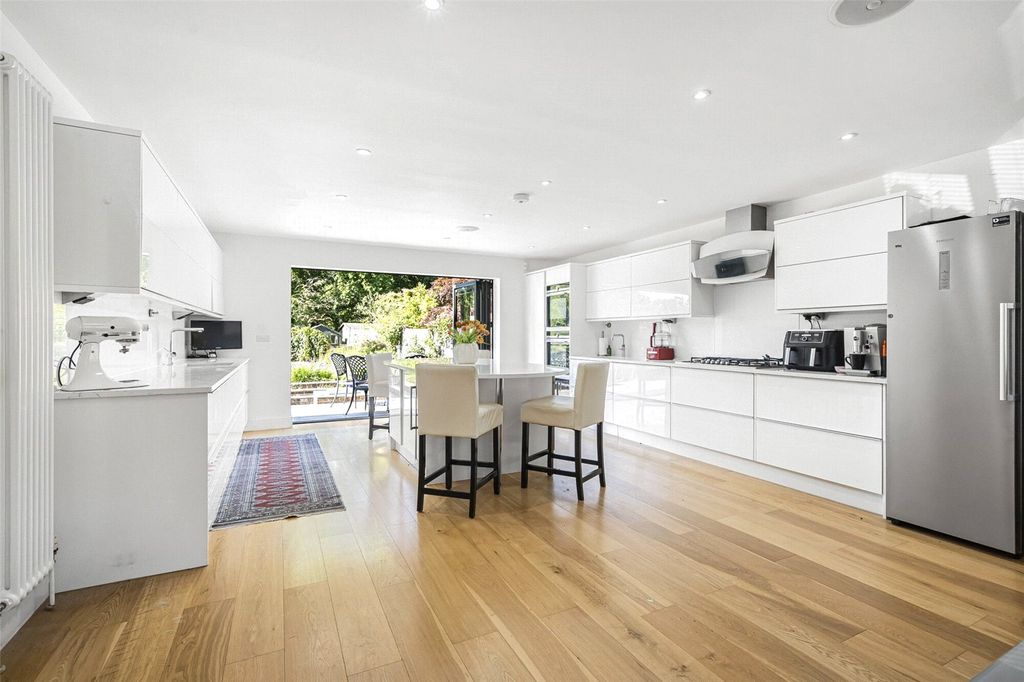 Property photo 1 of 20 Kitchen