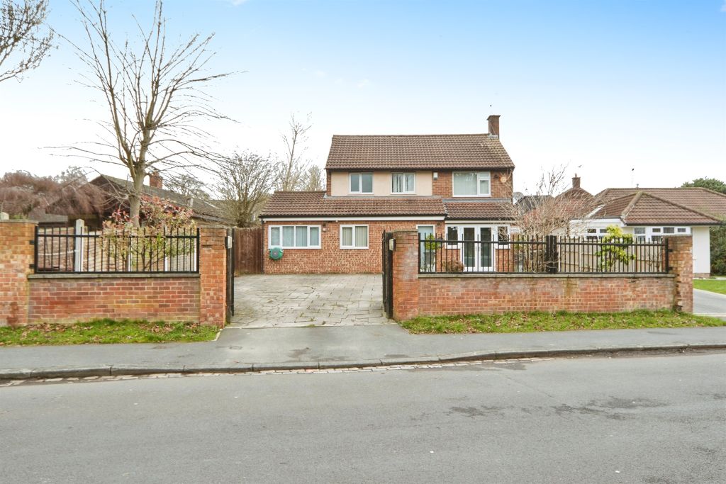 Property photo 1 of 18