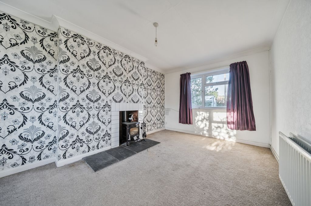 Property photo 3 of 19 1383724-7-692095F...