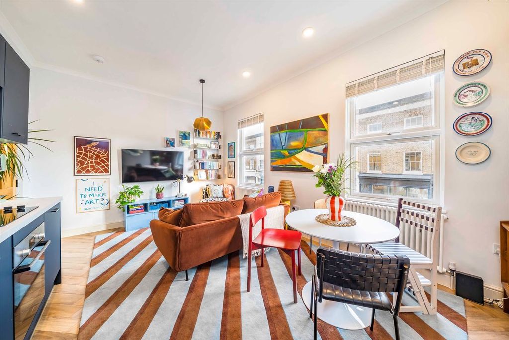 Property photo 3 of 10