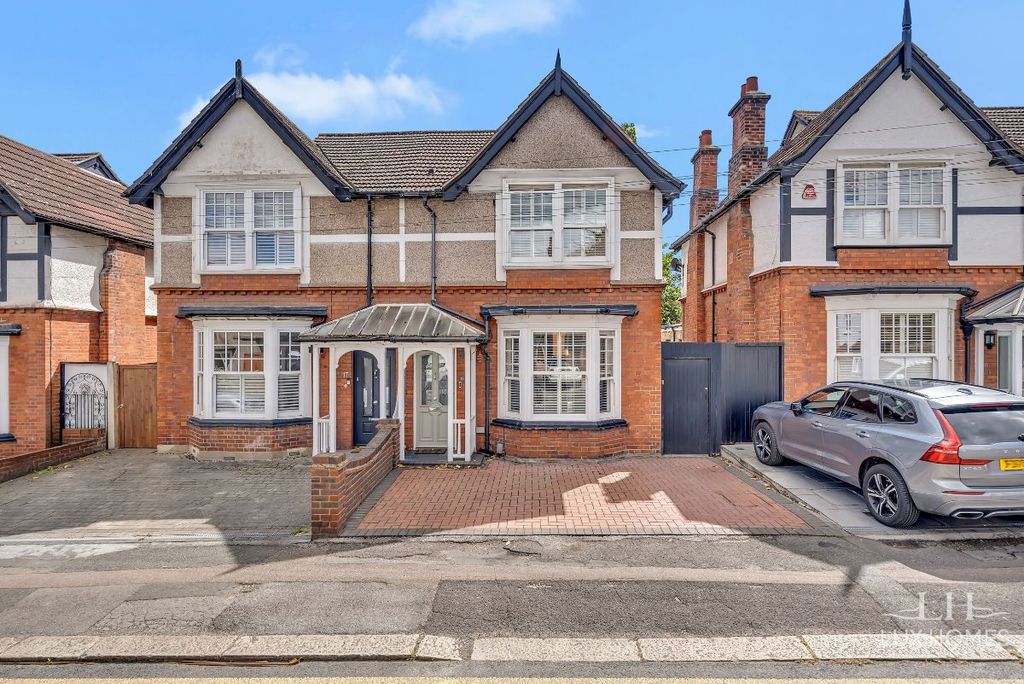 Property photo 1 of 24