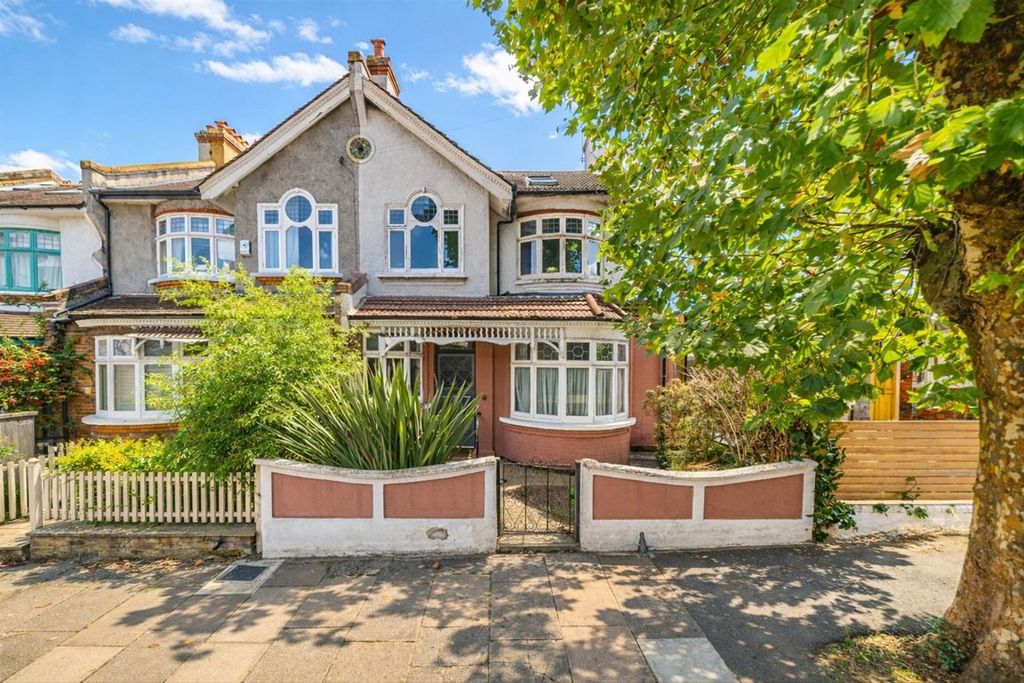 Property photo 1 of 12