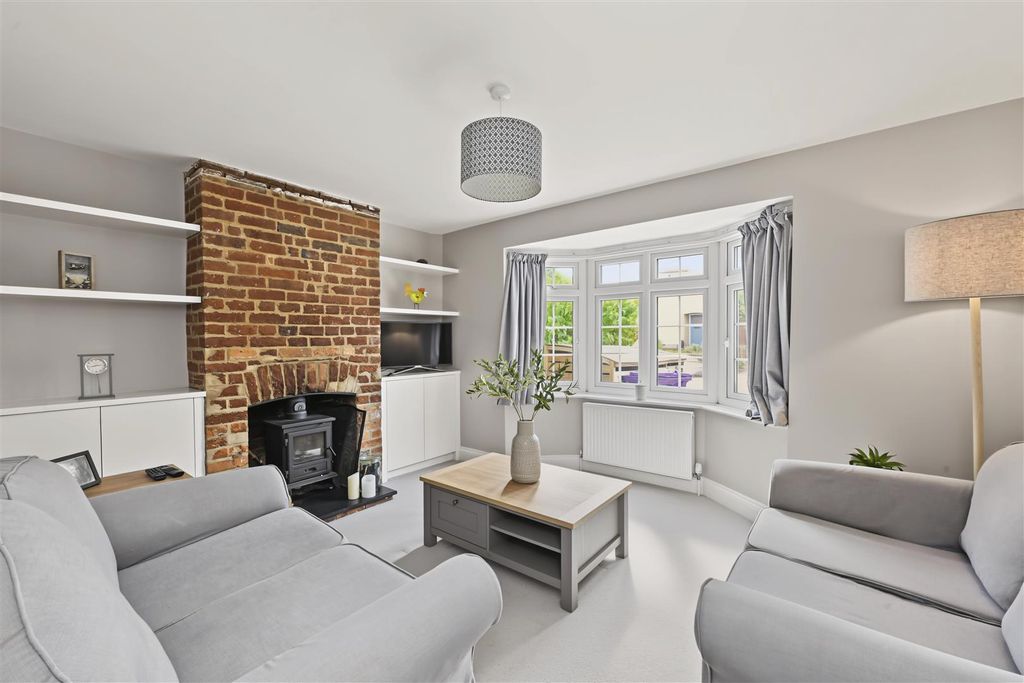 Property photo 2 of 12 High-Street-01.Jpg