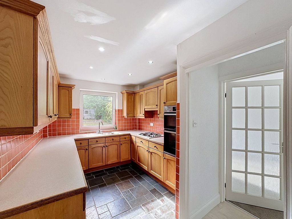 Property photo 3 of 23