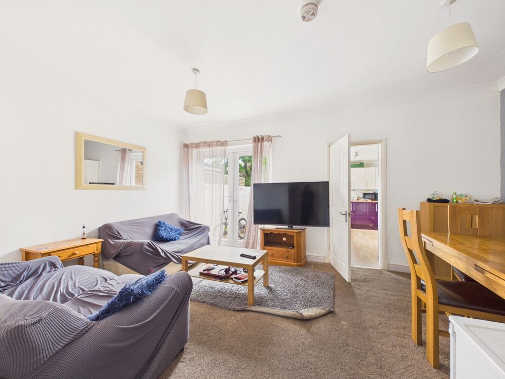 Property photo 2 of 10 4849653