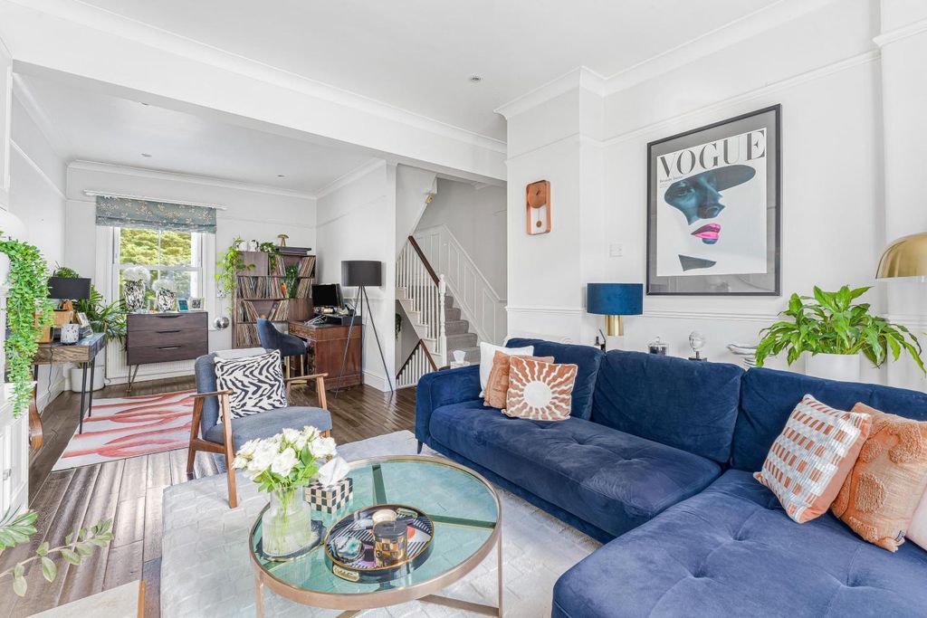 Property photo 3 of 15 Mnh04077.Jpg