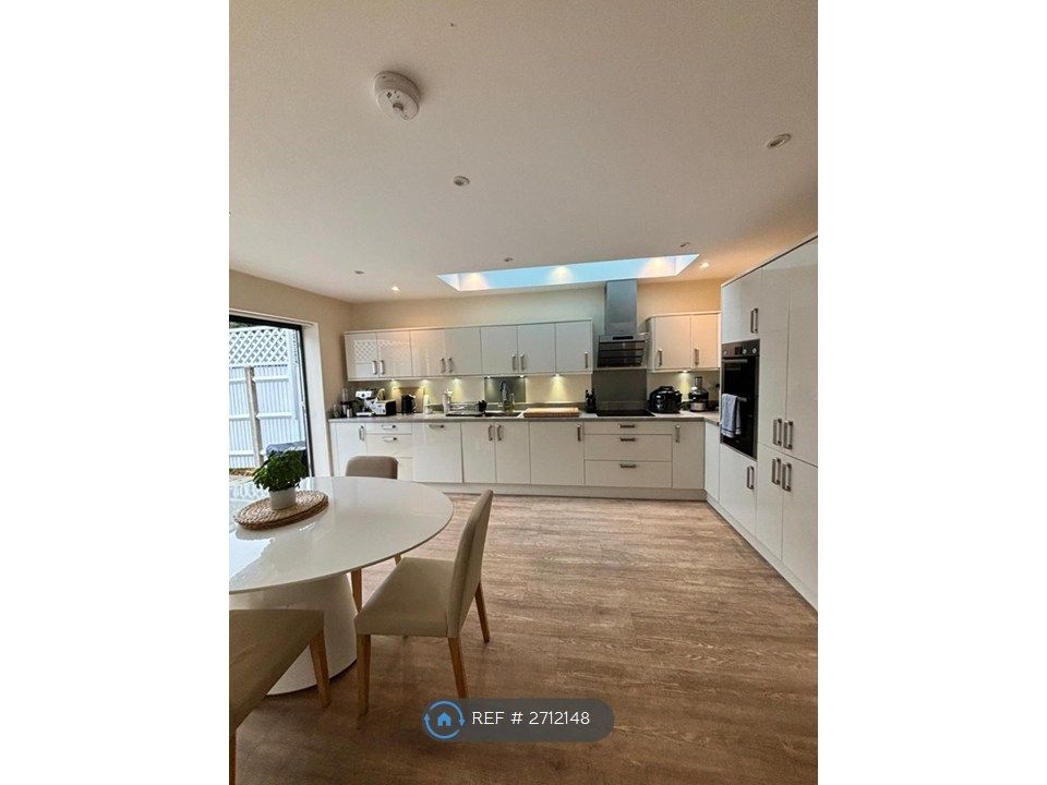 Property photo 2 of 14 Kitchen Diner