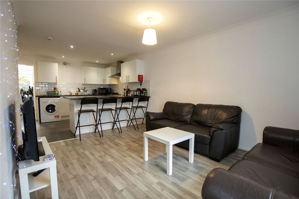 Property photo 1 of 17 Picture No. 10