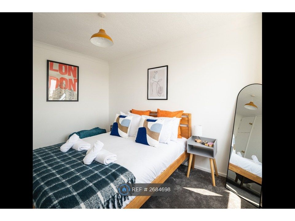 Property photo 3 of 10 2nd Bedroom Double