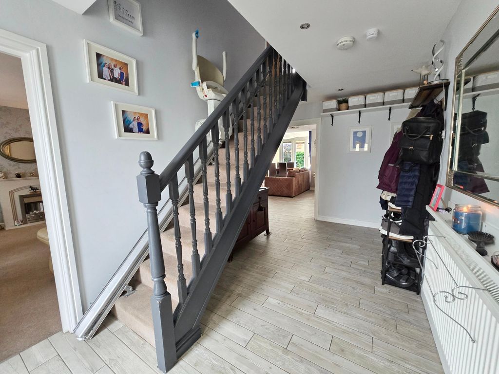 Property photo 2 of 22